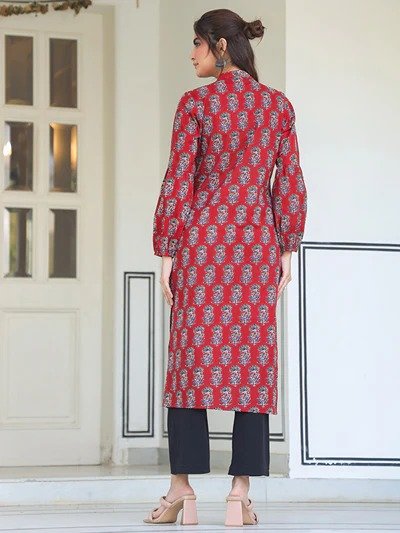 Maroon Cotton Floral Print Flared Kurta - Image 4